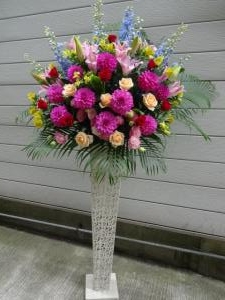 スタンド花　お届けしました｜「緑花園」　（徳島県吉野川市の花キューピット加盟店 花屋）のブログ