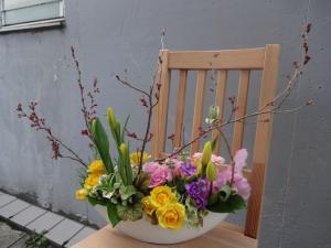 受付に・春らしいアレンジを！｜「緑花園」　（徳島県吉野川市の花キューピット加盟店 花屋）のブログ