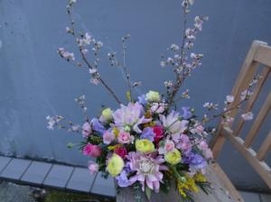 春らしくアレンジ！｜「緑花園」　（徳島県吉野川市の花キューピット加盟店 花屋）のブログ