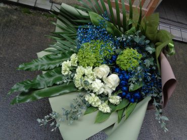 会社カラーの花束！｜「緑花園」　（徳島県吉野川市の花キューピット加盟店 花屋）のブログ