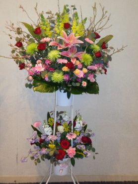 受章お祝いスタンド花｜「緑花園」　（徳島県吉野川市の花キューピット加盟店 花屋）のブログ