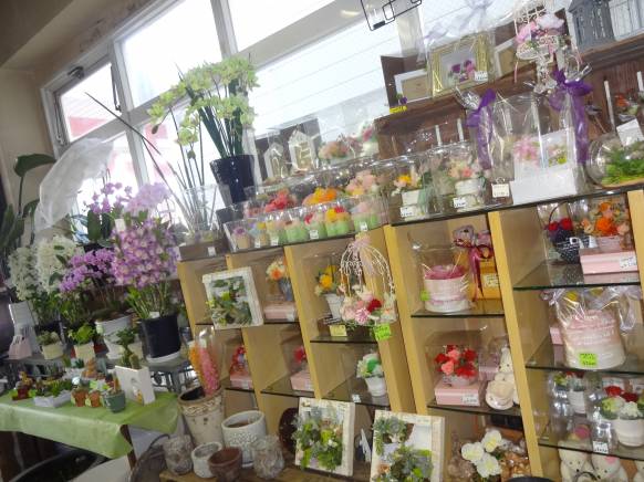 「緑花園」　（徳島県吉野川市）の花屋店舗写真3